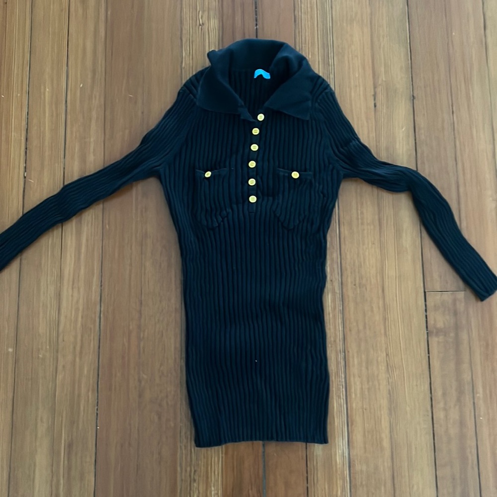 J. McLaughlin fitted stretchy ribbed top, with gold button details - XS